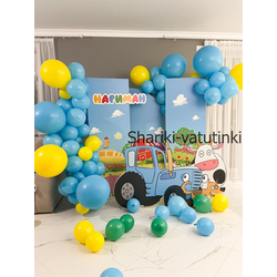 Фотозона из шаров на день рождения мальчику синий трактор