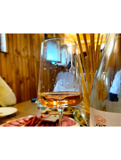 Экскурсия-дегустация вин с сомелье "Искусство в бокале"