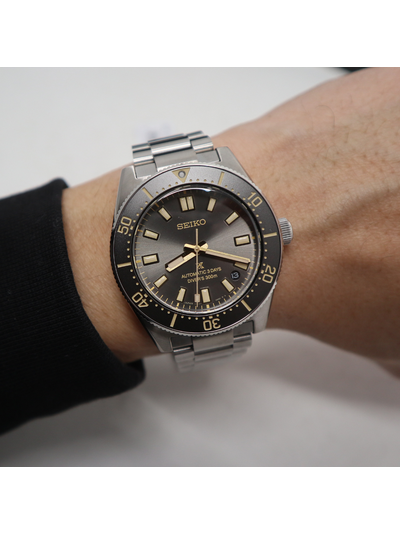 Наручные часы Seiko SPB455J1