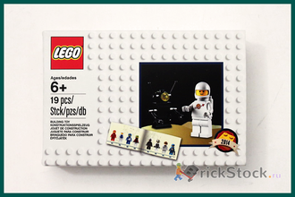 # 5002812 Астронавт и Робот / Classic Spaceman Minifigure (2014)