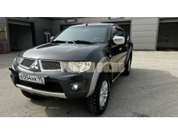 Пороги на Mitsubishi L-200 (2015-…) Premium