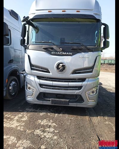 Утеплитель капота Shacman X6000, черный