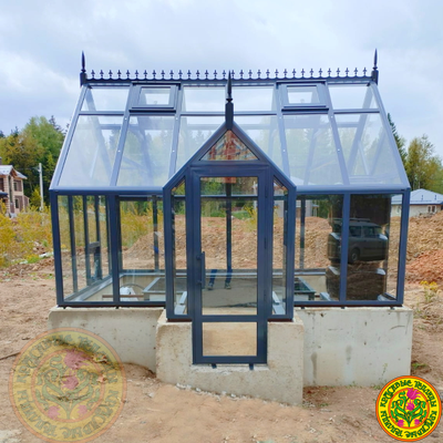 Базовая теплица Елизавета S 4x3 м, английский стиль, стеклянные панели, прочный алюминий.