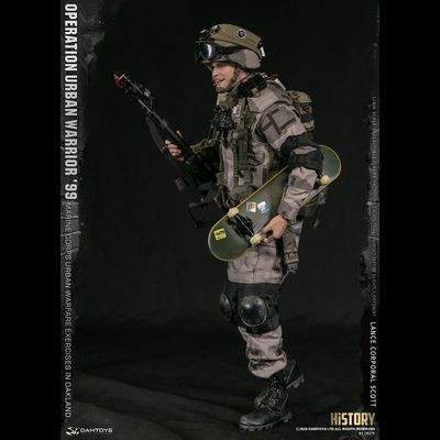 Американский морпех - младший капрал Скотт - ФИГУРКА 1/6 scale Operation Urban Warrior ‘99 - Marine Corps urban warfare exercises in Oakland “Lance corporal Scott” (78079) - DAMTOYS