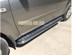 Пороги с накладным листом	d53 для Nissan X-trail 2000-2007 (Т30) Первое поколение