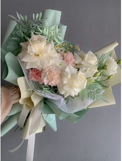 Букет с розами "мята"