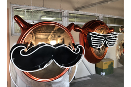 Объемные фигуры с химической металлизацией (Космофуд, г. Москва)