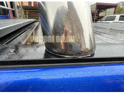 Защитная дуга на крышку «ролетта» d76/20 для Toyota Hilux Black Onyx (2020-)