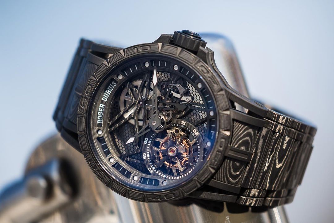Roger Dubuis Excalibur Spider Carbon³ - Скупка швейцарских часов