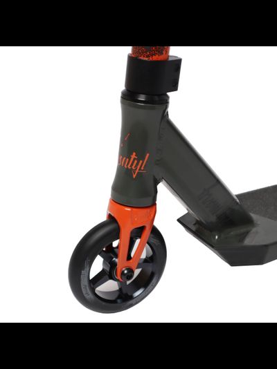 Трюковой самокат Versatyl Bloody Mary V2 Orange/Blue/Black