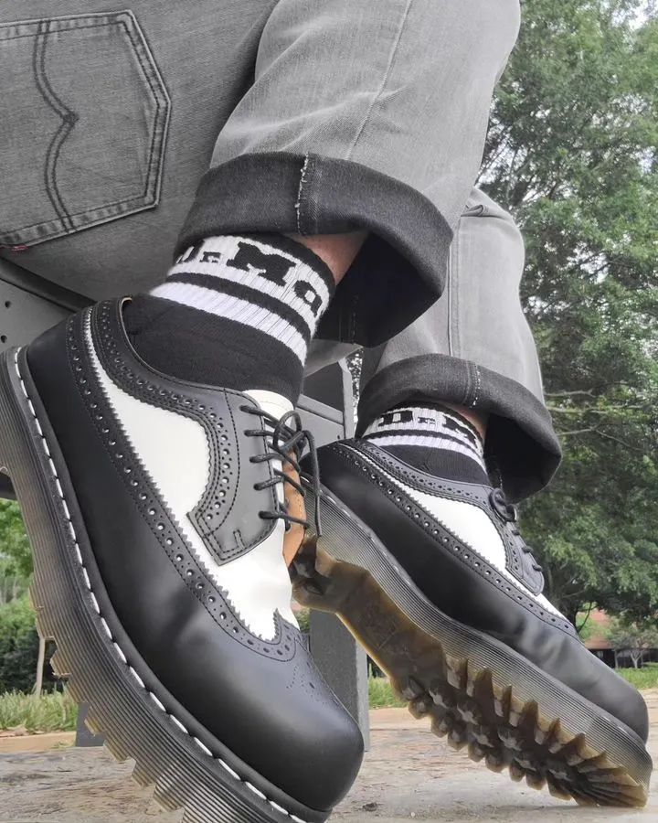 Лоферы Dr Martens 3989 Bex Smooth в черно-белой расцветке