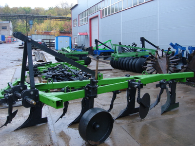 Плуг навесной ПЛН 4 35 (2-3 тяговый класс)