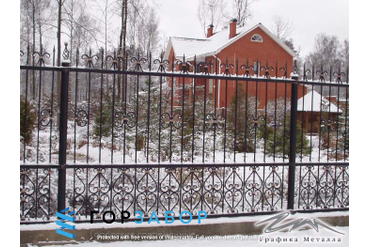 Кованый забор на ленточном фундаменте