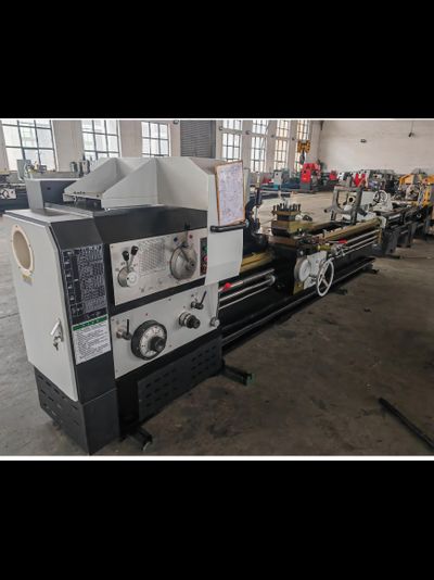 Токарно-винторезный станок с УЦИ CW6263