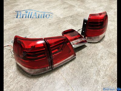 Cтопы Toyota Land Cruiser 200 07-15 в стиле 21 года LED (красные с белым низом)