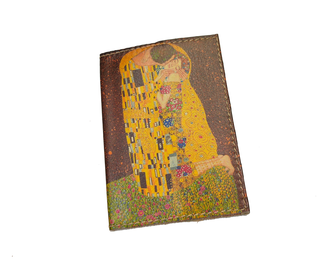 Обложка на паспорт с принтом по мотивам картины Густава Климта "Поцелуй"