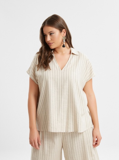 Топ молочного цвета в полоску