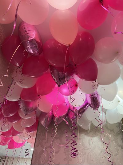 Шары розовые, белые и розовые сердечки 100 шт под потолок