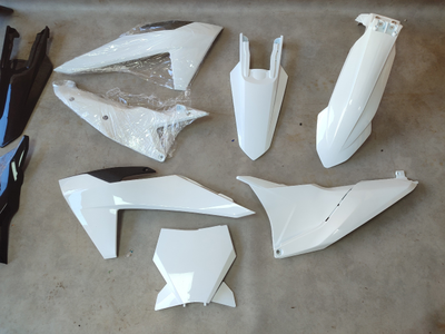 Пластик для мотоцикла KTM 2020-2022,  GR8 2024, KEWS K23, BRZ K6, K2R, Sanchez Fury