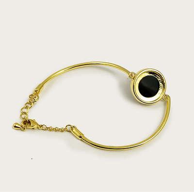 (АРТИКУЛ: 8212/63) БРАСЛЕТ ЖЕНСКИЙ, МЕТАЛЛ, ЗОЛОТИСТЫЙ, С ЧЕРНОЙ МАТОВОЙ ВСТАВКОЙ
