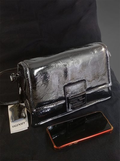 (АРТИКУЛ: 10059/0/5) СУМКА ЖЕНСКАЯ, НЕБОЛЬШАЯ, НАТУРАЛЬНАЯ КОЖА, ЦВЕТ "СЕРЕБРО" С СИЛЬНЫМ БЛЕСКОМ, С ПЛЕЧЕВЫМ РЕМНЕМ