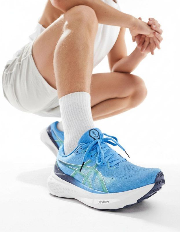 ASICS Gel-Kayano 30 на модели