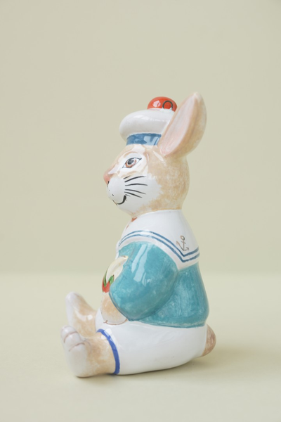 Заяц плюшевый