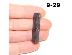 Турмалин натуральный (необработанный) Афганистан №9-29: шерл с зел.гол. - 4,1г - 33*8*8мм