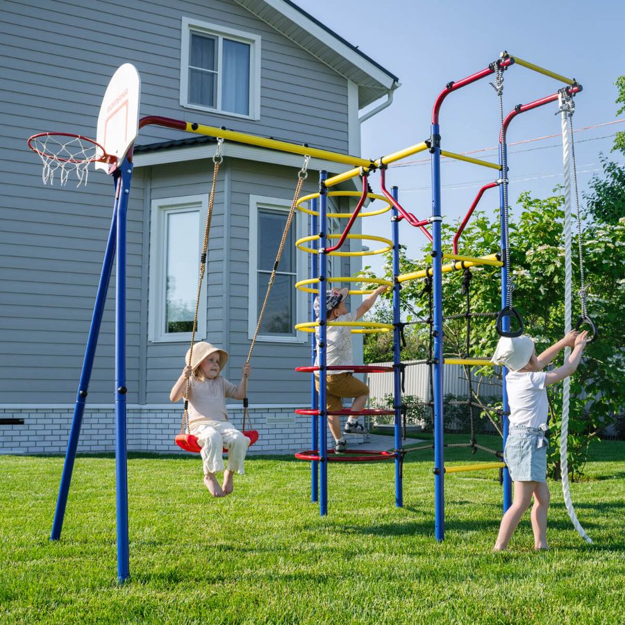 Уличные детские спортивные комплексы