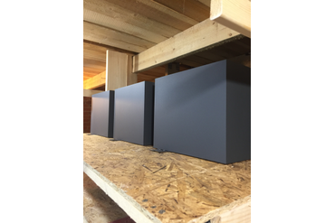 Готовые окрашенные блоки перед упаковкой.