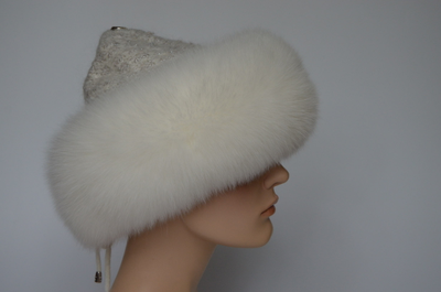 Белая шапка вязаная с мехом песца Италия Вицио