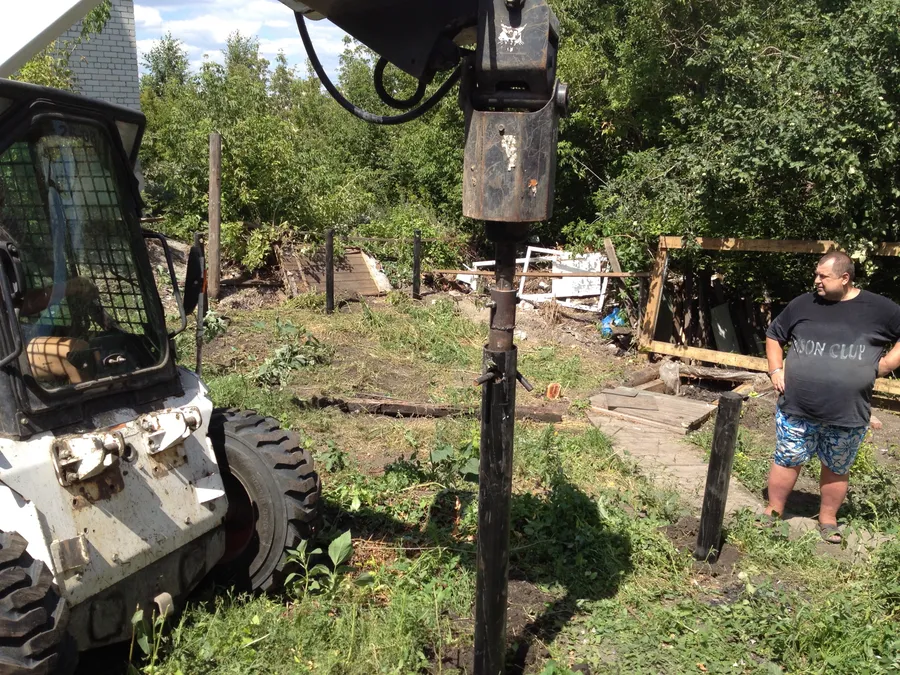 Монтаж фундамента(винтовые сваи).