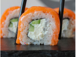 Филадельфия с огурцом 8шт