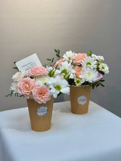 Композиция "Нежность для мамы" в стакане