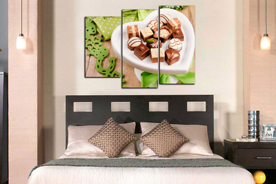 Модульная картина "Конфеты в вазе"