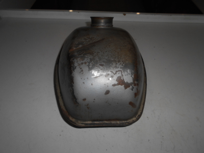 Бензобак Рига 16