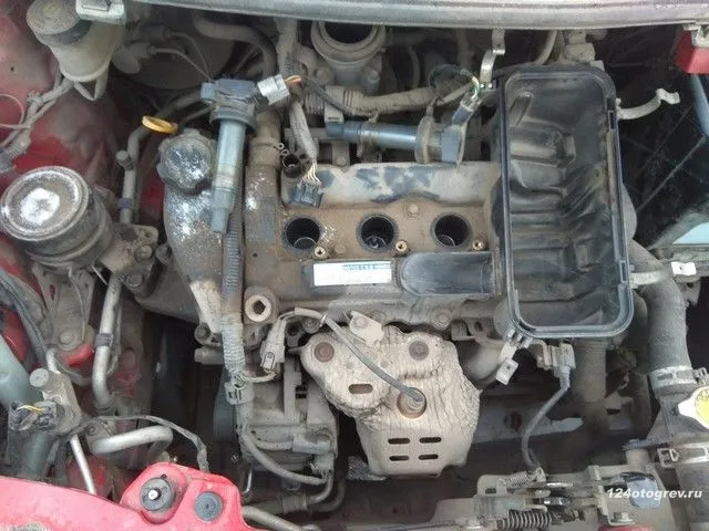 Замена свечей Toyota Vitz