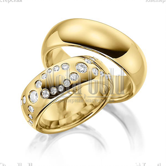 Обручальные кольца широкие из желтого золота с бриллиантами в женском кольце с выпуклым профилем