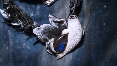 "Песнь моря. Перерождение белька" - колье в северном стиле с натуральным лабрадором и шёлком