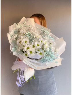 Большой букет ромашек