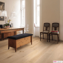 Декор паркетной доски Haro Дуб Кремово-Белый Маркант 1-пол, масло 535538 в интерьере комнаты