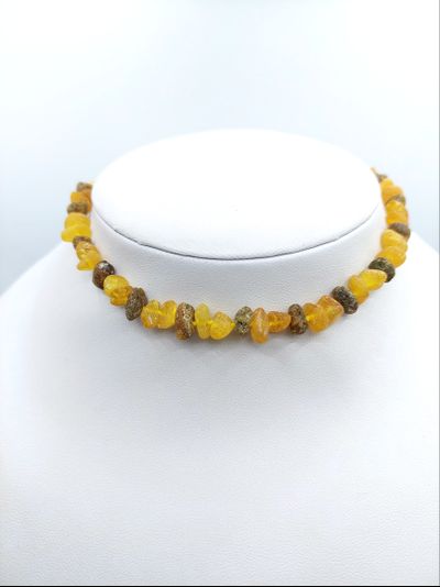 Детские бусы из натурального необработанного янтаря через узелок арт.21