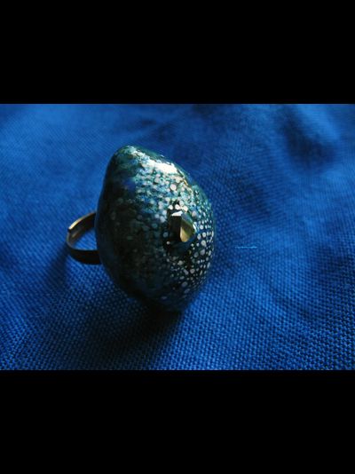 Морское кольцо &quot;Капля Крыма&quot; с салатовым кристаллом