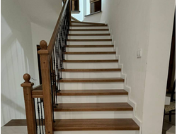 Отделка бетонной лестницы деревом