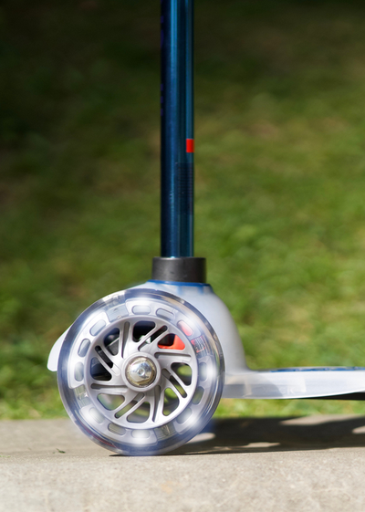 Самокат Mini Micro Deluxe Flux LED синий неохром