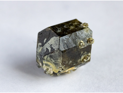 Вилуит, кристалл, Якутия (16*12*12 мм, 5,3 г) №18715