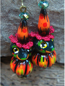 "Колыбельная с острова Кваковки", волшебные серьги с лягушками, тыковками и хрустальными бусинами