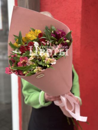 Букет из альстромерий "Яркий день"