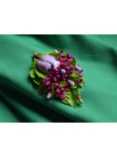 Яркая брошь в стиле шебби-шик "Принцесса Цветов. Весенний Театр"