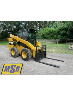 Стекла на мини-погрузчик Caterpillar 262d